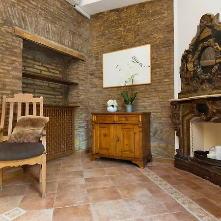 Apartmán Romantica Historic House